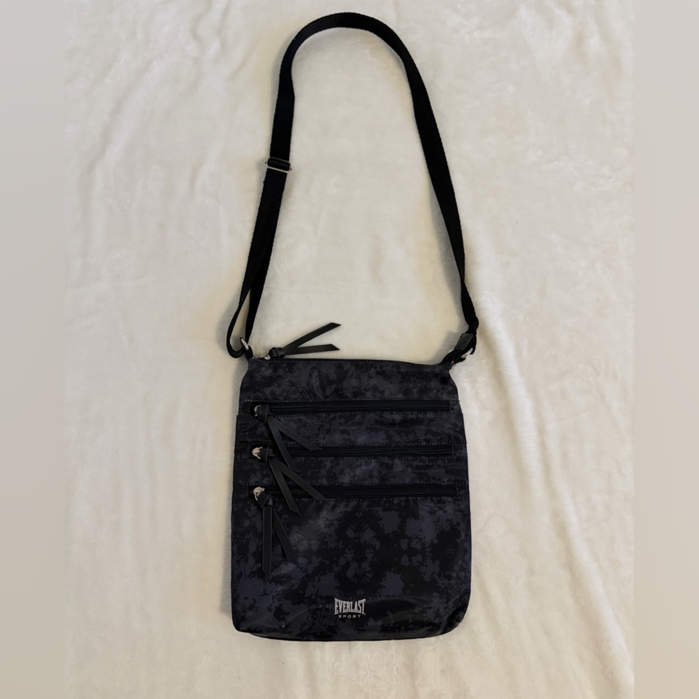 Everlast Black Crossbody Bag with Zippered Sections & Subtle Camouflage Pattern